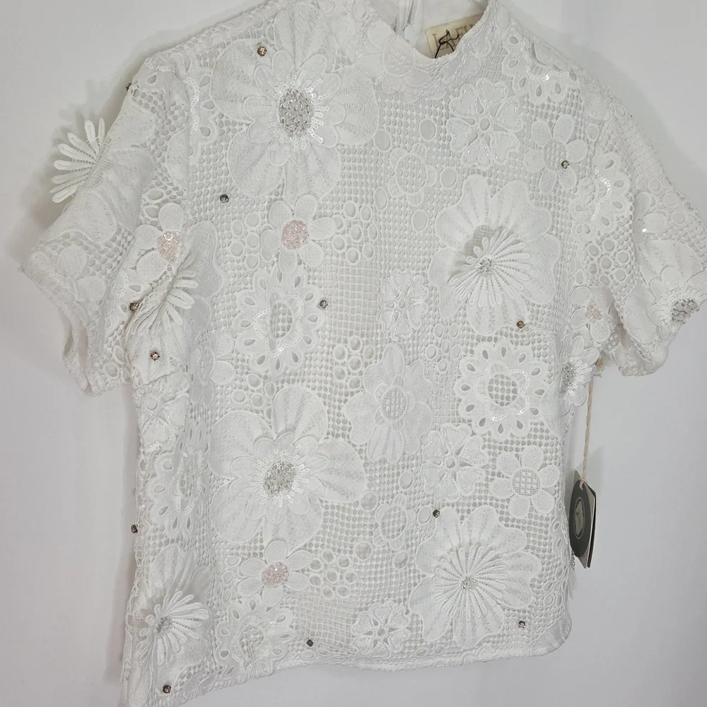 La Fuori 2 Piece Short Set White Beaded Sequin Size Large NWT - Picture 3 of 11